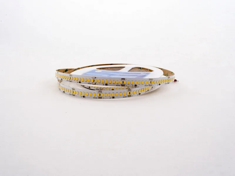 Светодиодная лента LEDS POWER 2835 240/м (20Вт/м) 24В 4000К, серия ПРО150
